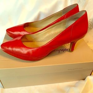 Gorgeous Easy Spirit Anti Gravity Red Pump